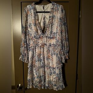 Cutout Back Ruffle Detail Floral Dress Large